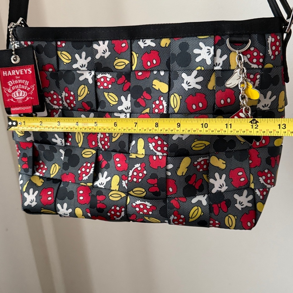 New Harvey's Seatbelt Mickey I Love You to Pieces Tote - Picture 7 of 11